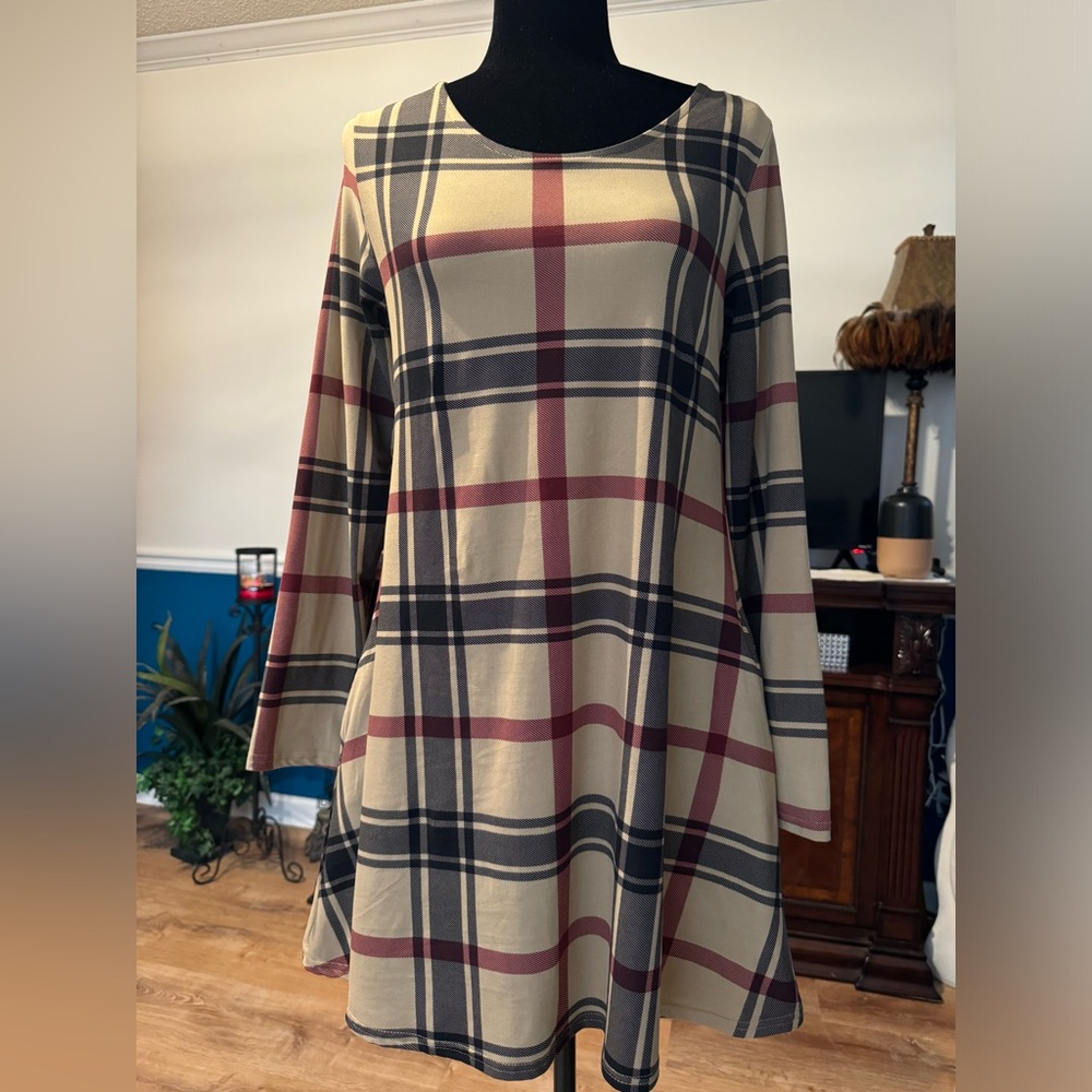 Lildy printed pocket swing tunic dress size S-M BNWT brown black burgundy plaid